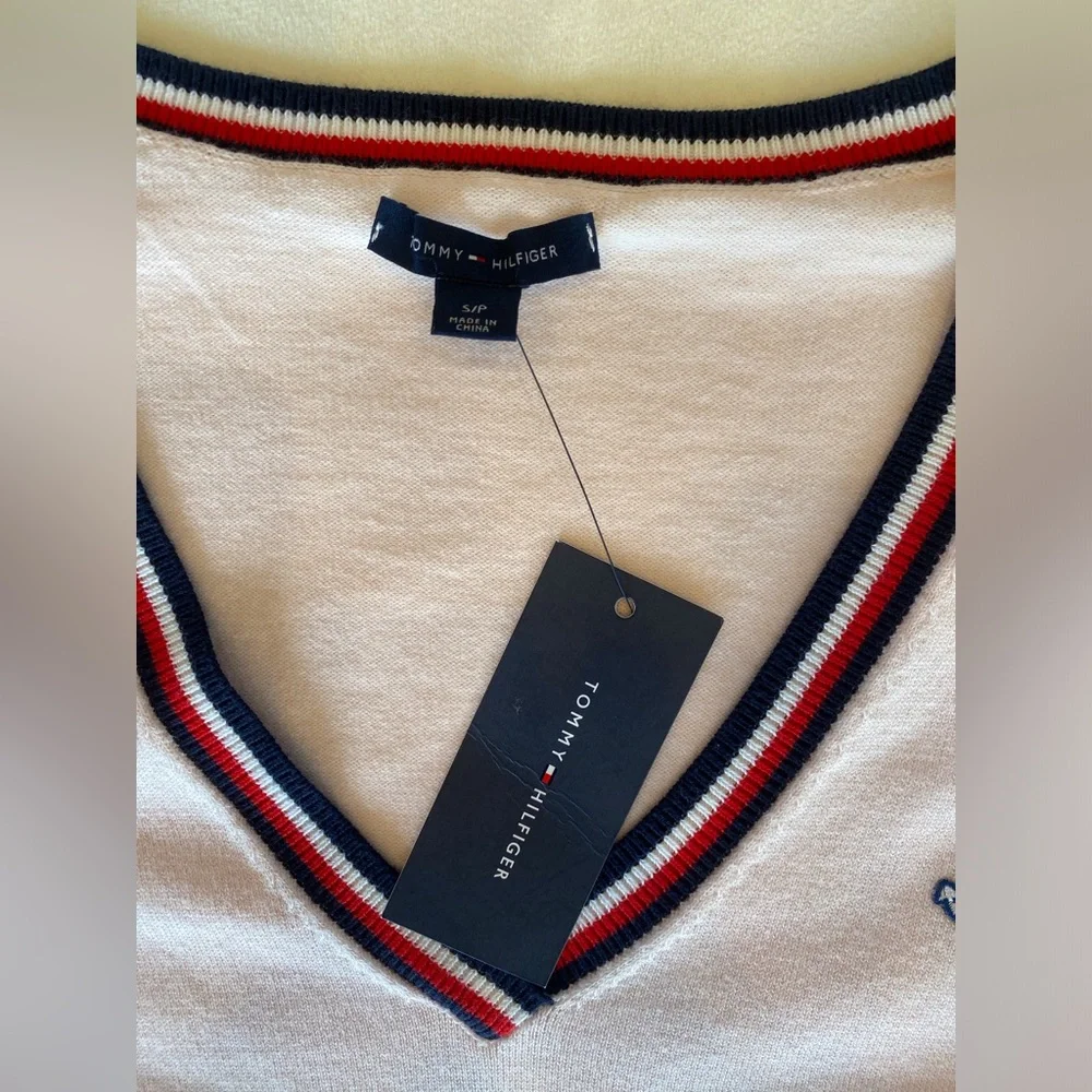 NWT Tommy Hilfiger Powder Pink V Neck Nautical Sweater - Picture 4 of 4
